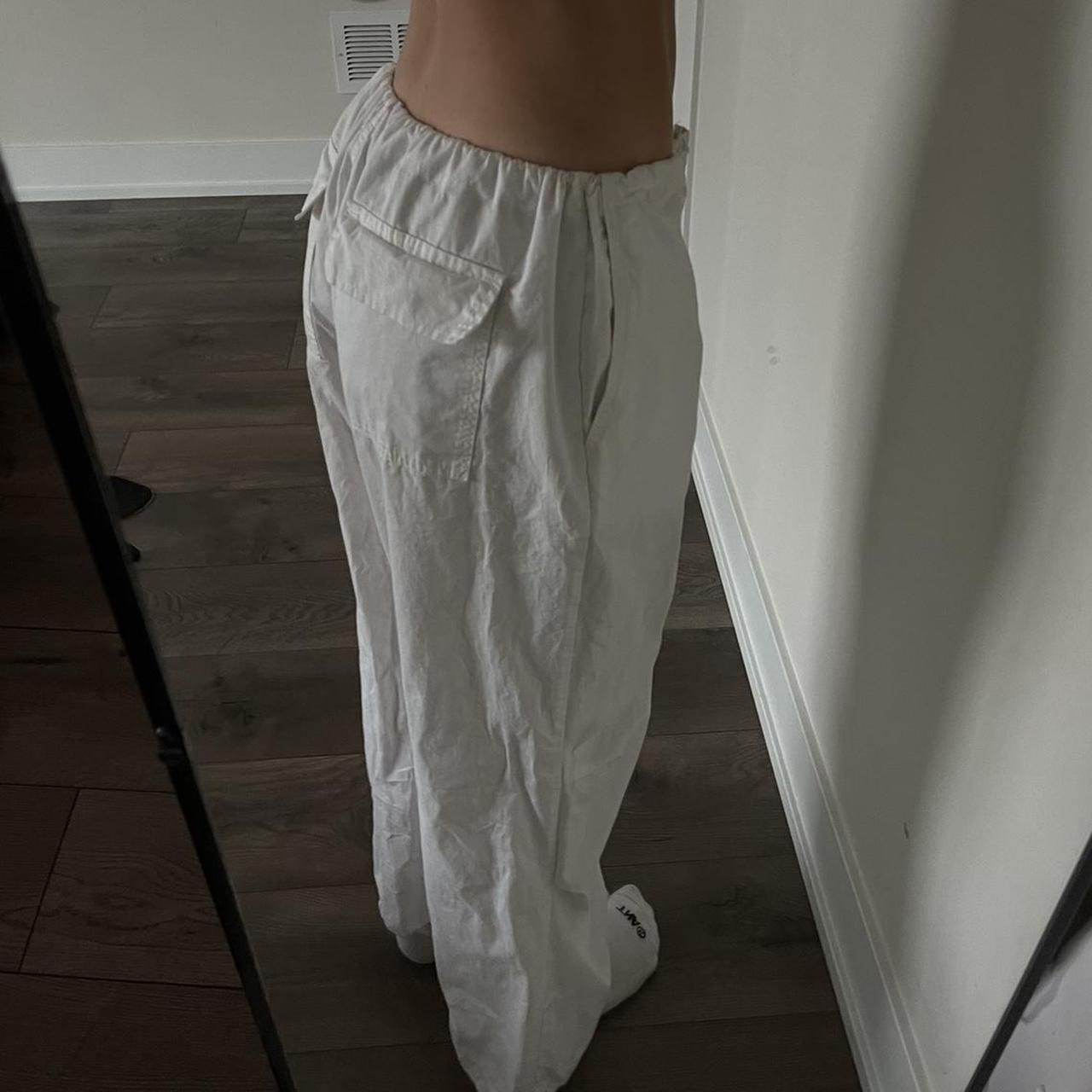 White PARACHUTE pants🐚 very adjustable can fit up to XL - Depop