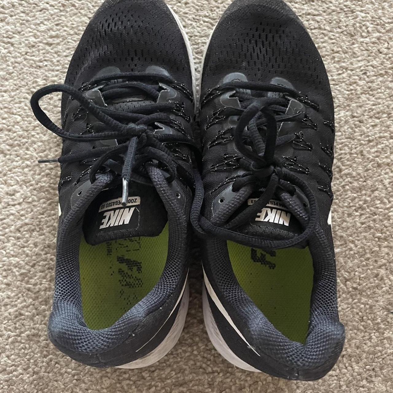 womens black nike trainers size 7