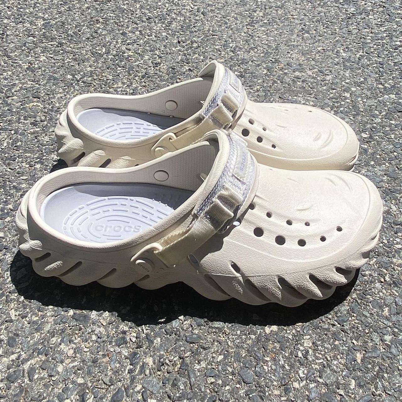 Crocs Men's Cream Clogs | Depop