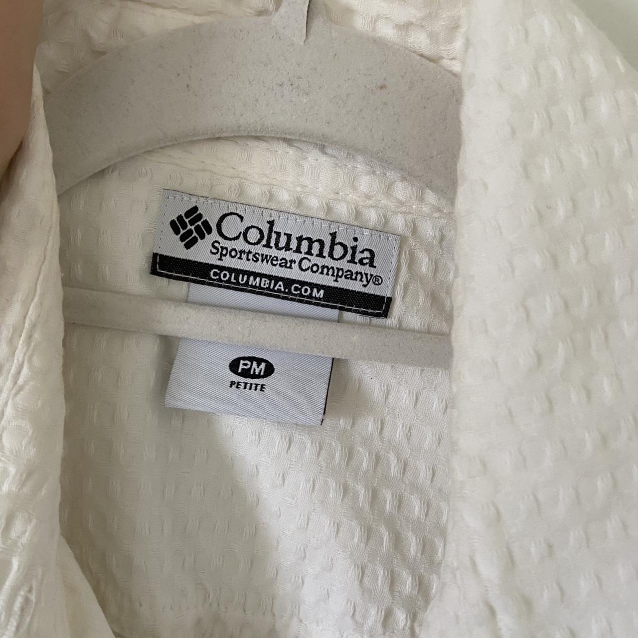 Columbia white jacket Size- PM petite Super cute!!... - Depop