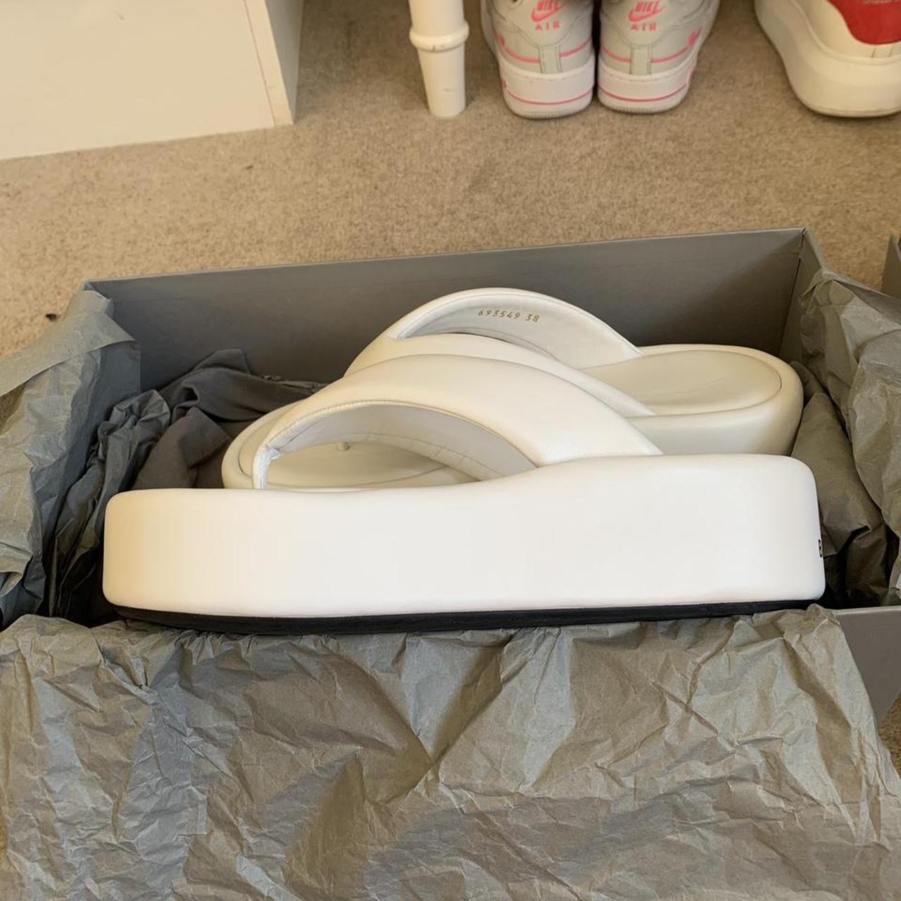 mens balenciaga flip flops