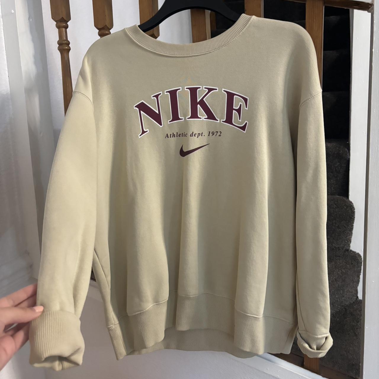 Women s Nike sweatshirt Size S oversized so would