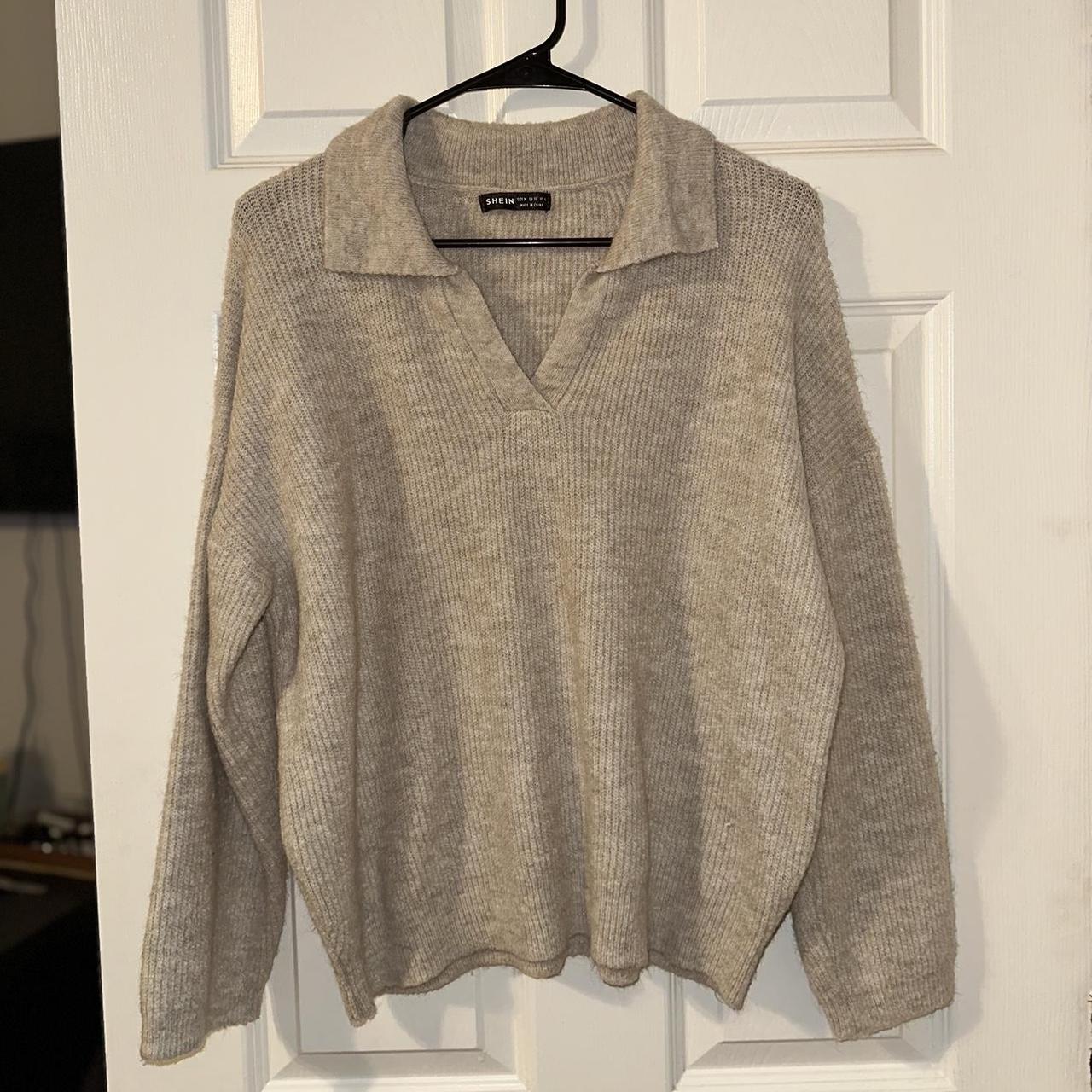 Women’s collared sweater - Depop