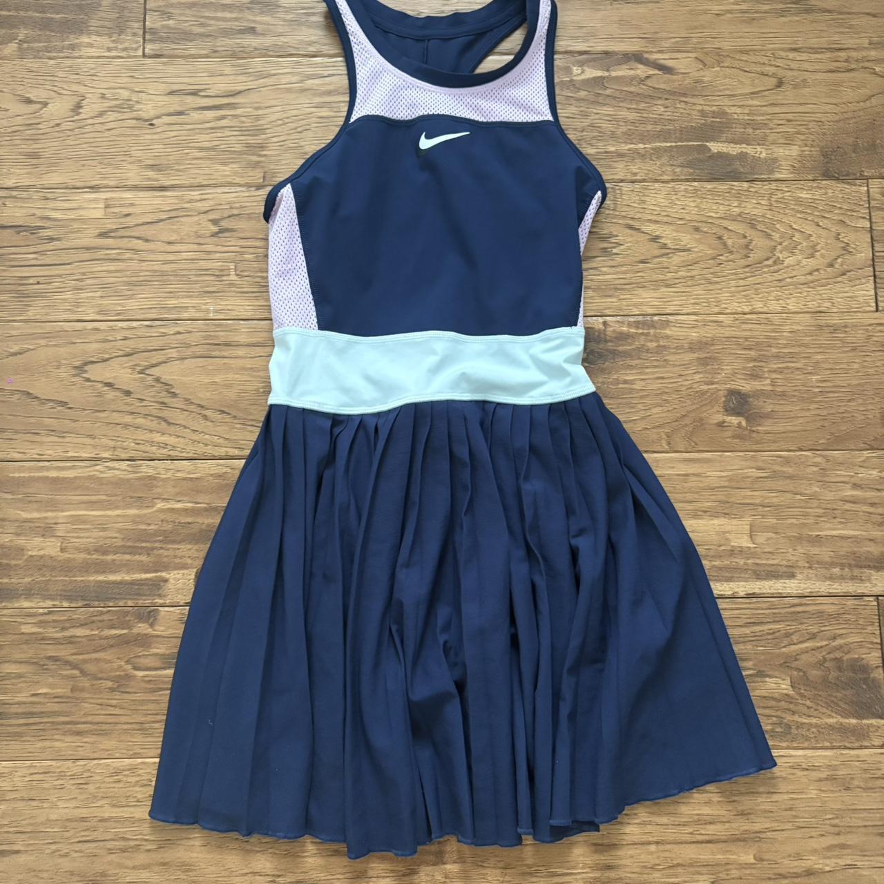 very nike dress