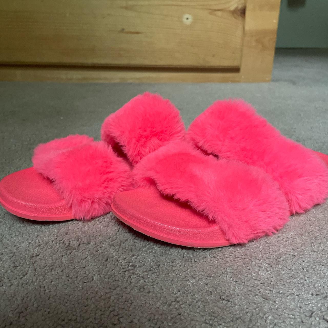 Hot Pink LV slides. Perfect for the pool or crazy - Depop