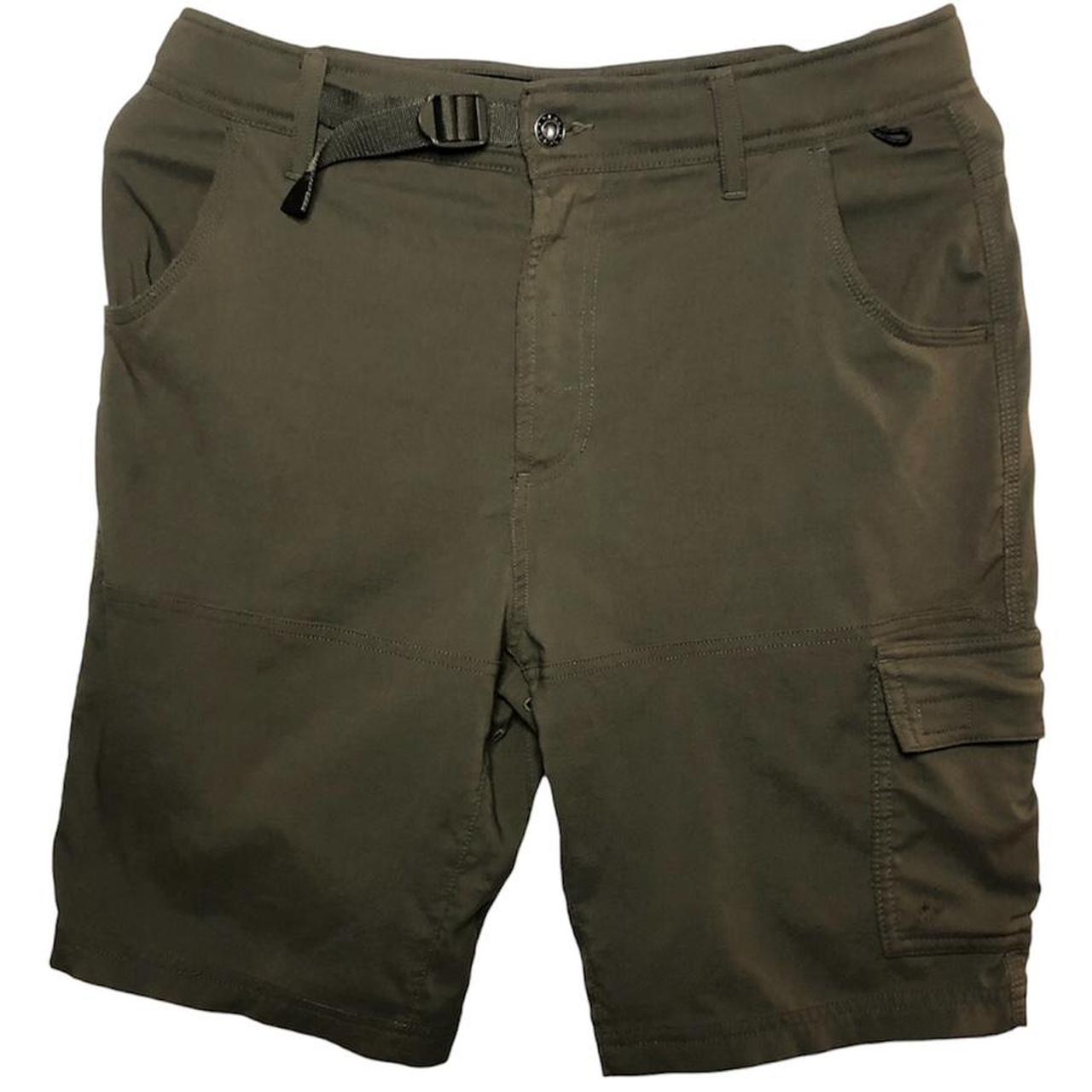 GERRY Cargo Shorts Forest Green size 32 CASUAL WEAR... - Depop