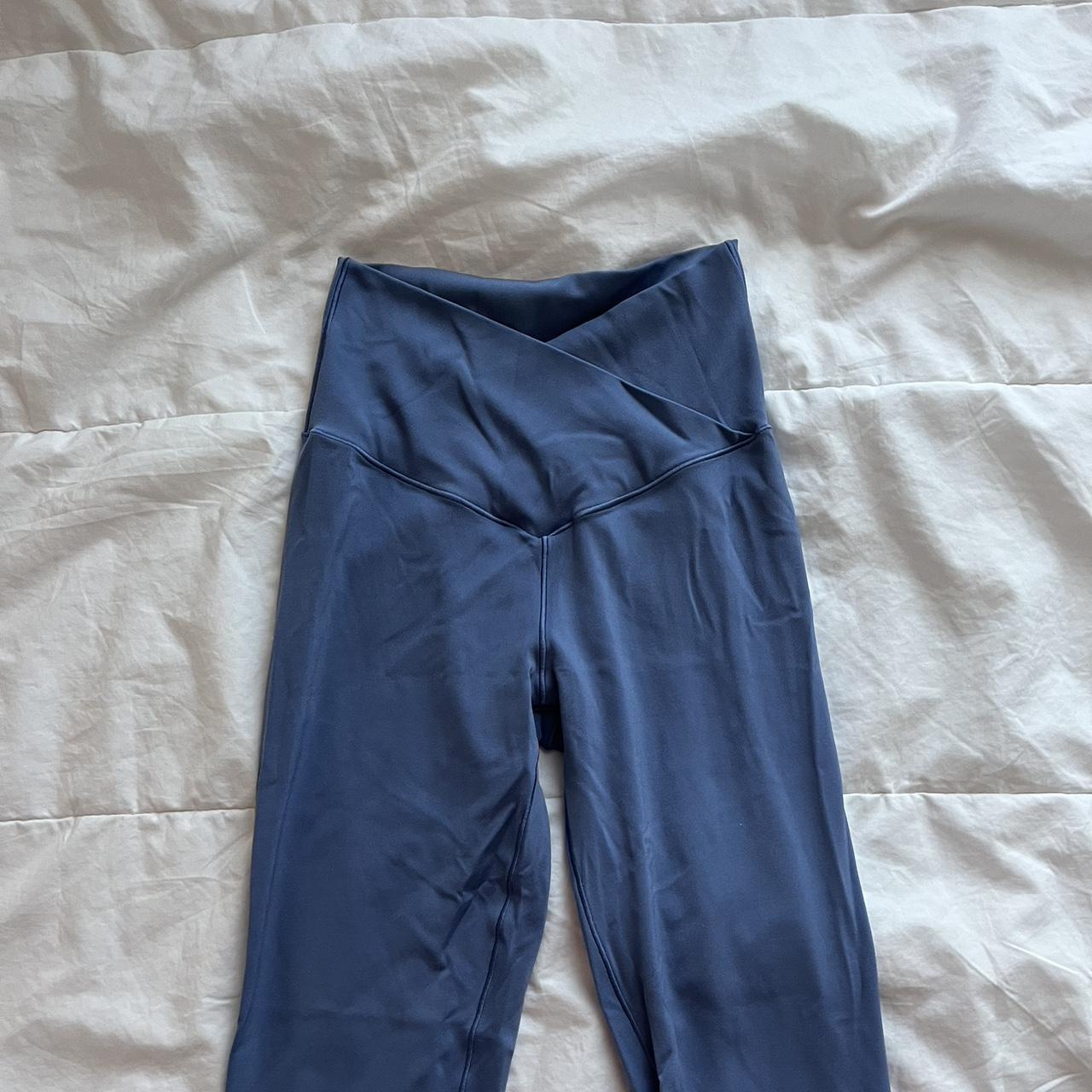 Blue aerie crossover leggings, worn only a couple of... - Depop