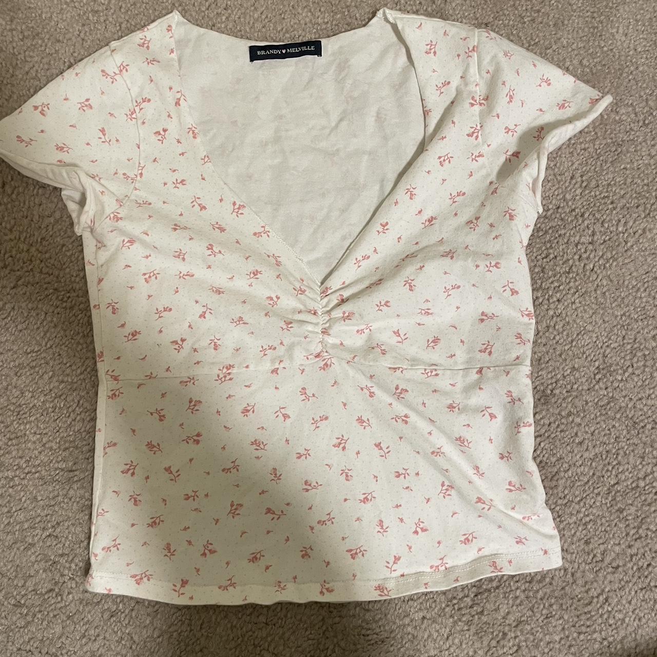 brandy melville floral print top one size (fits xs... Depop