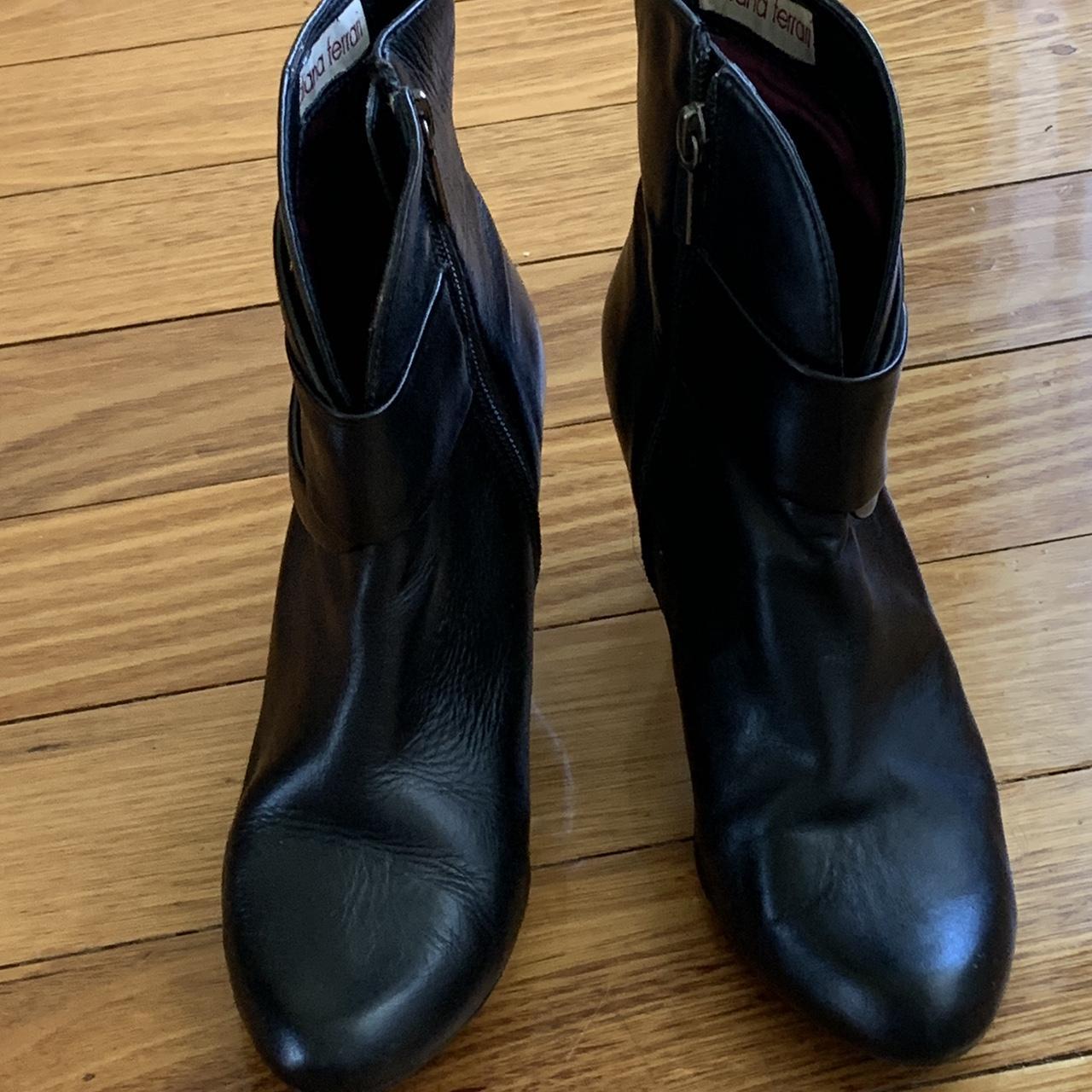 Black ankle boots Dianna Ferrari Aus size 6 - Depop