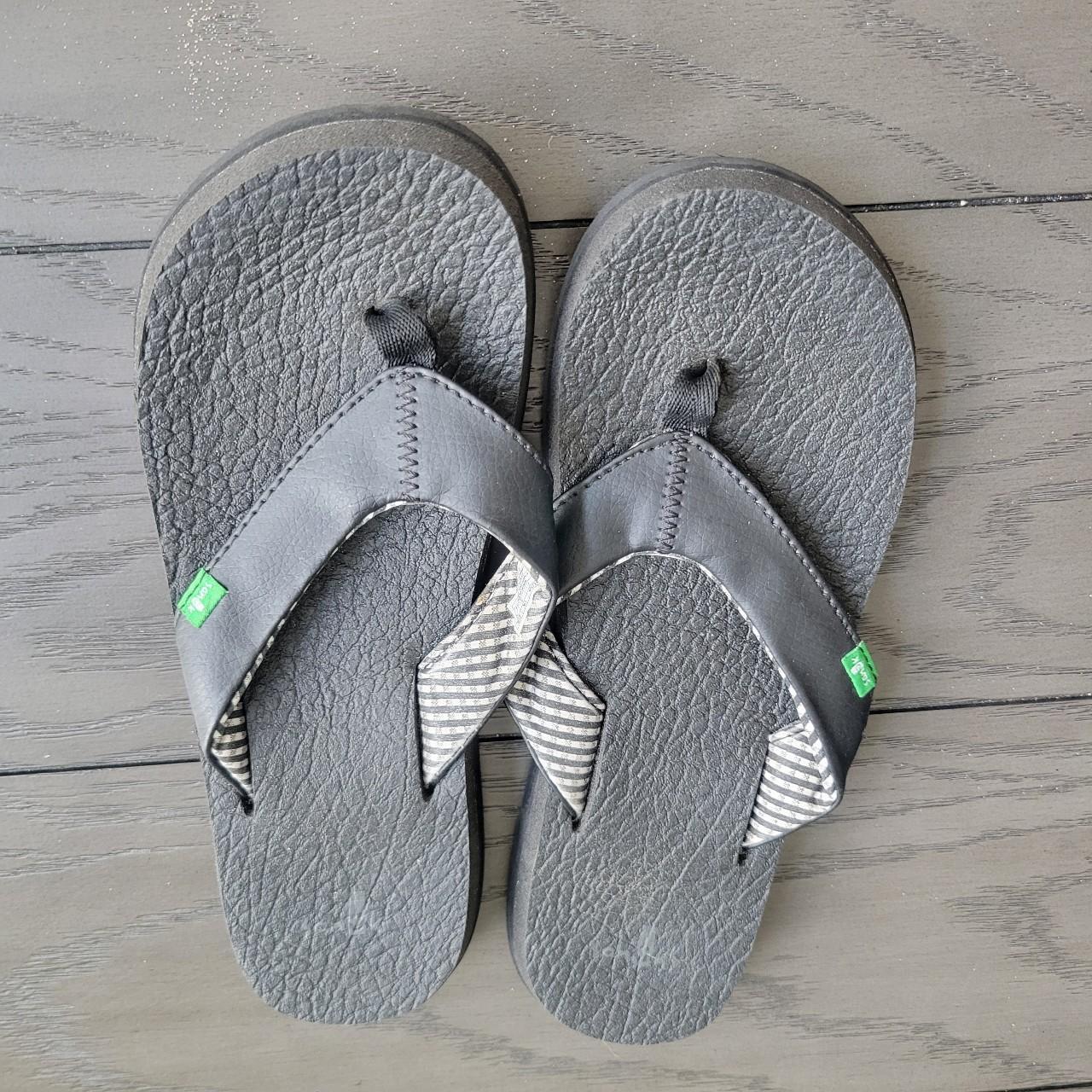 Sanuk womens sandals flip flops slides size 7 - Depop
