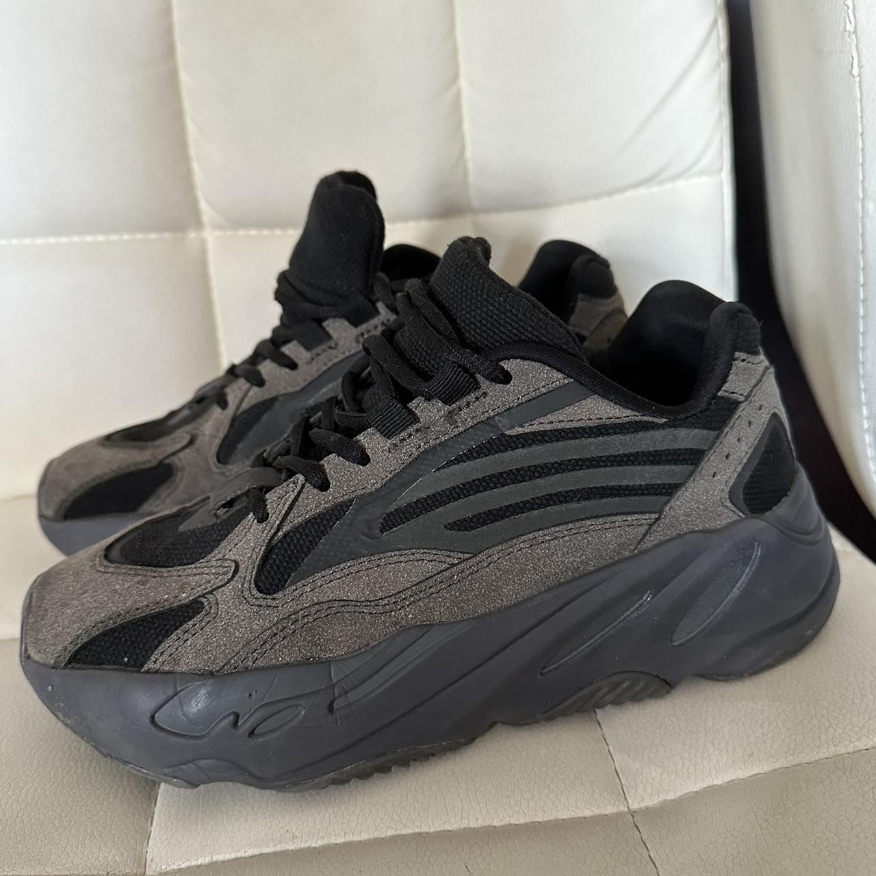 Adidas yeezy 700 v2 vanta cheap womens