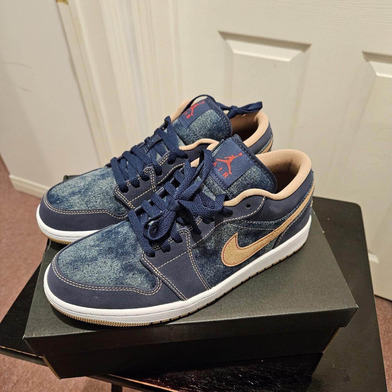 AIR shops JORDAN 1 LOW SE 'DENIM