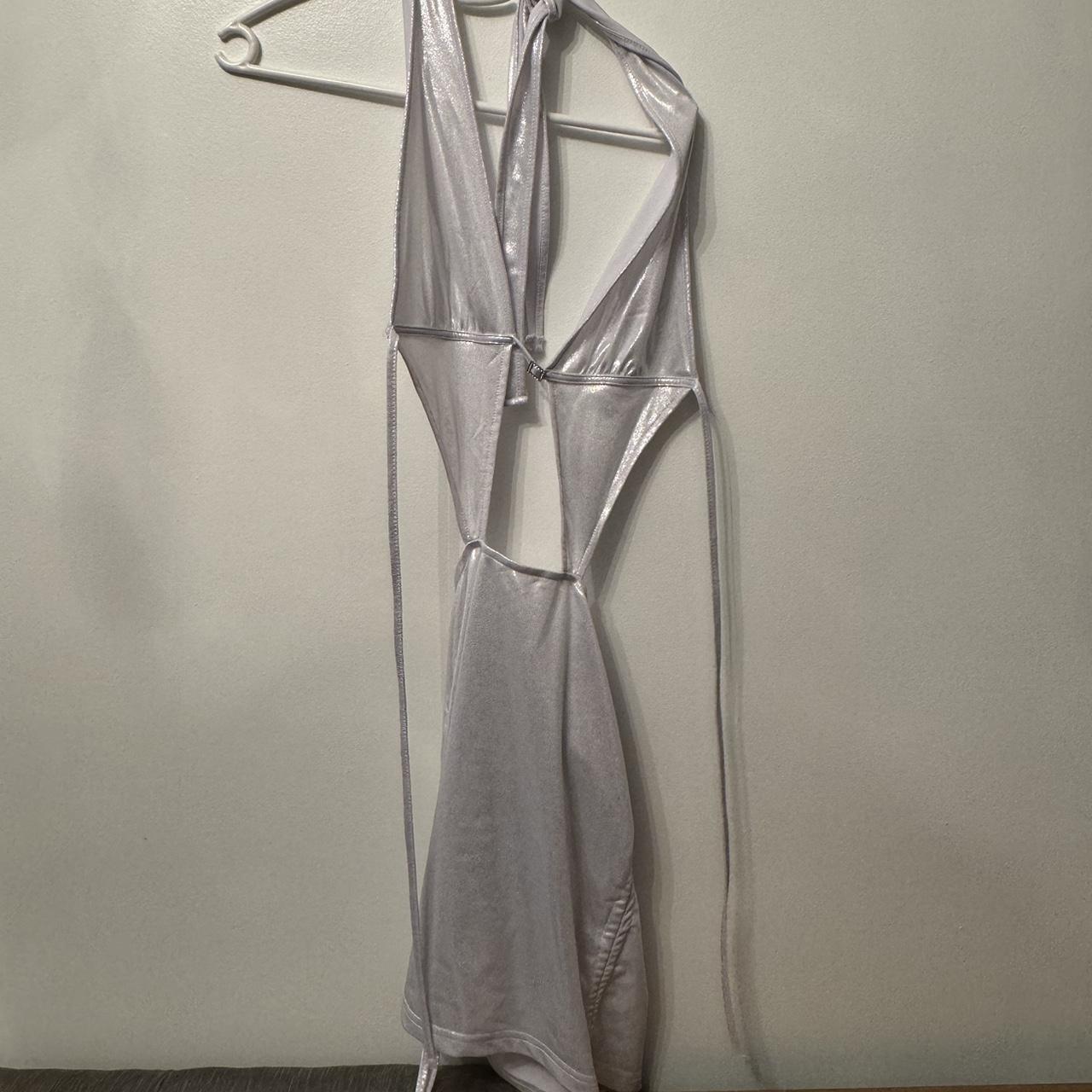 item listed by esmeraldalouvat