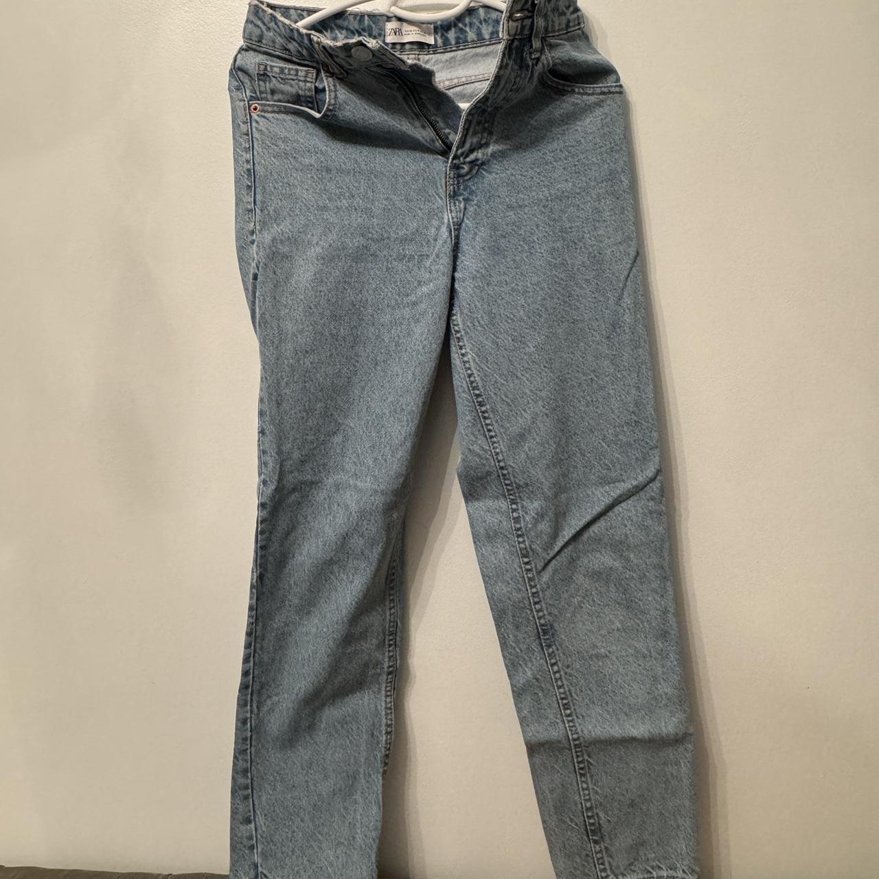 item listed by esmeraldalouvat