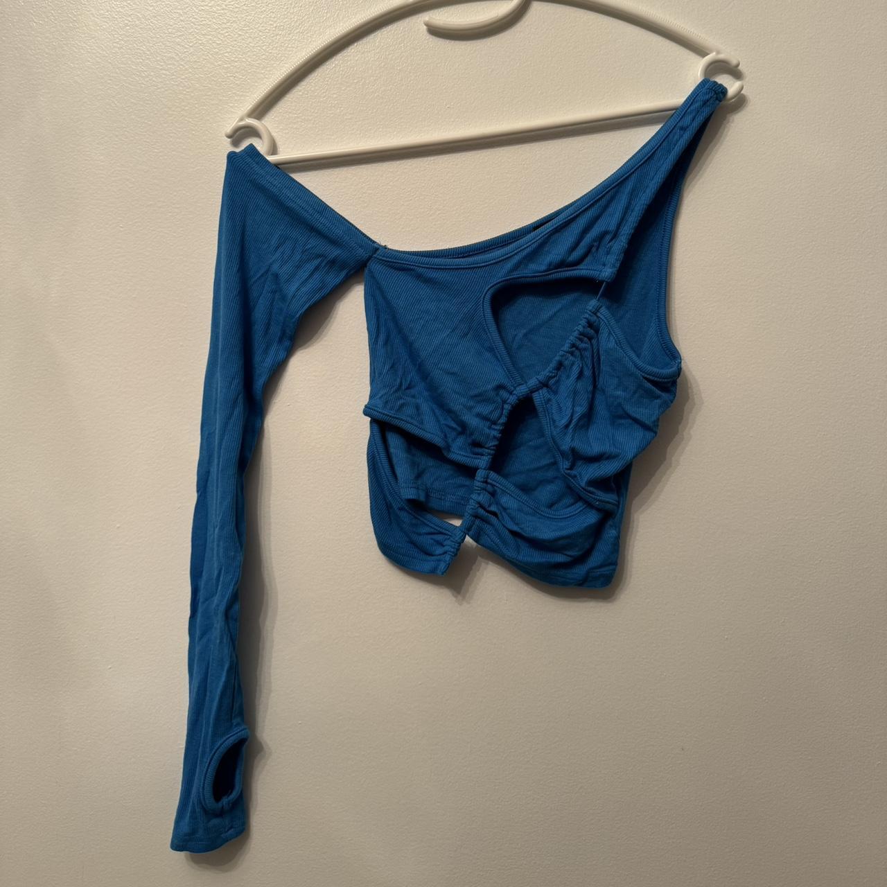 item listed by esmeraldalouvat