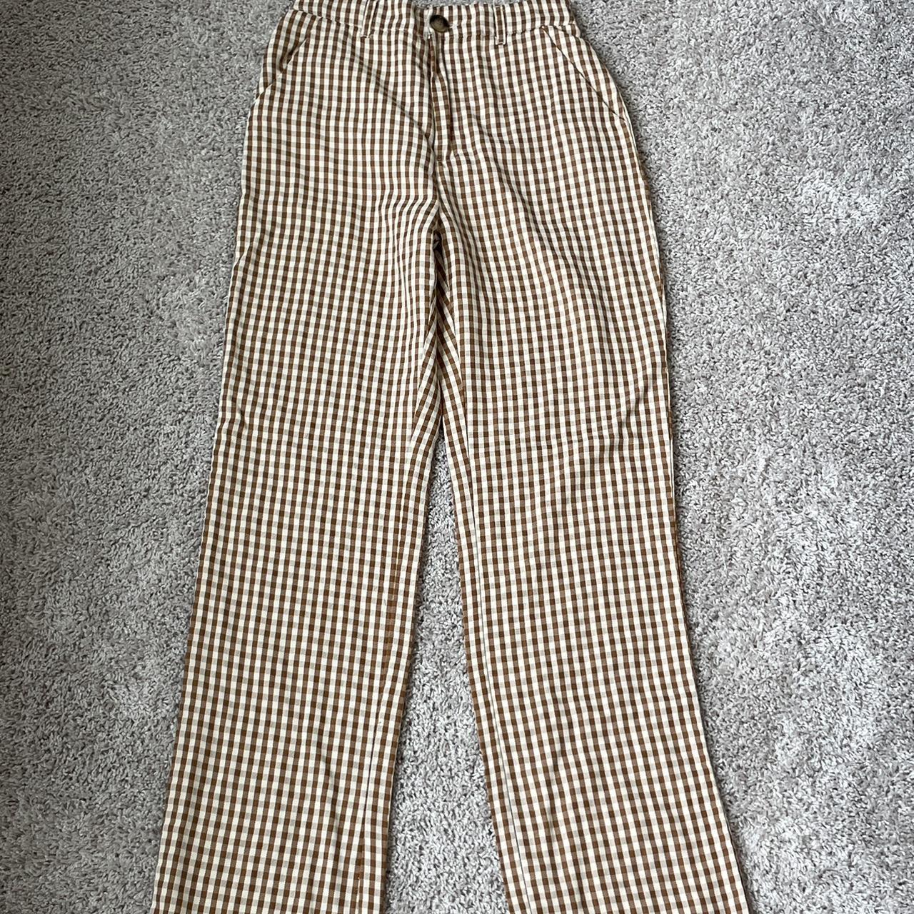tan gingham pants only worn once size small, super... - Depop
