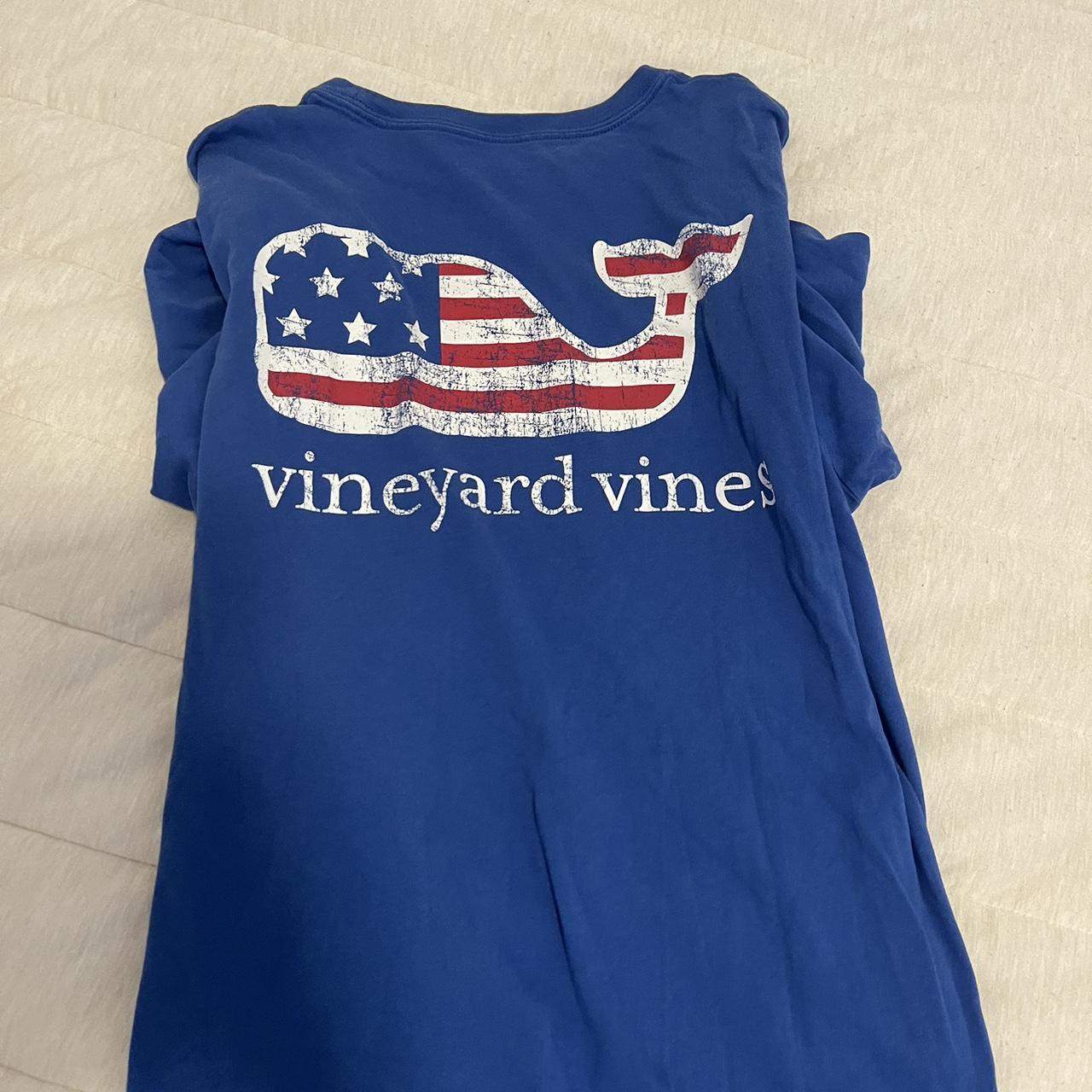 Vineyard vines T-shirt #vineyardvines #usa - Depop