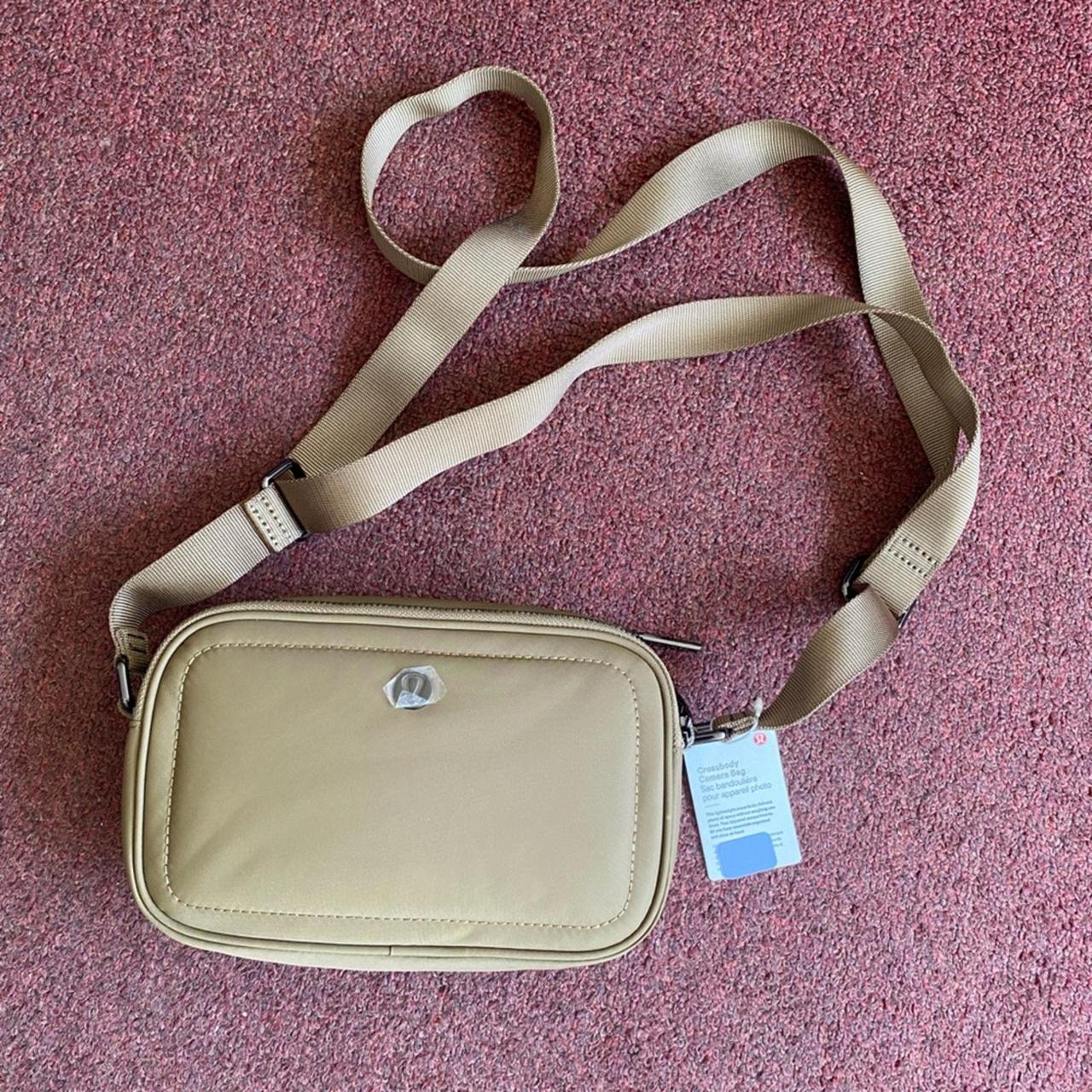 NWT lululemon crossbody orders camera bag