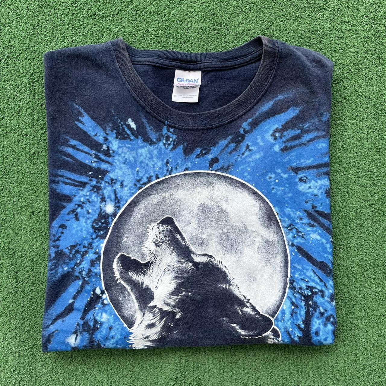 Howling at the moon wolf tee shirt size XL. #surf... - Depop