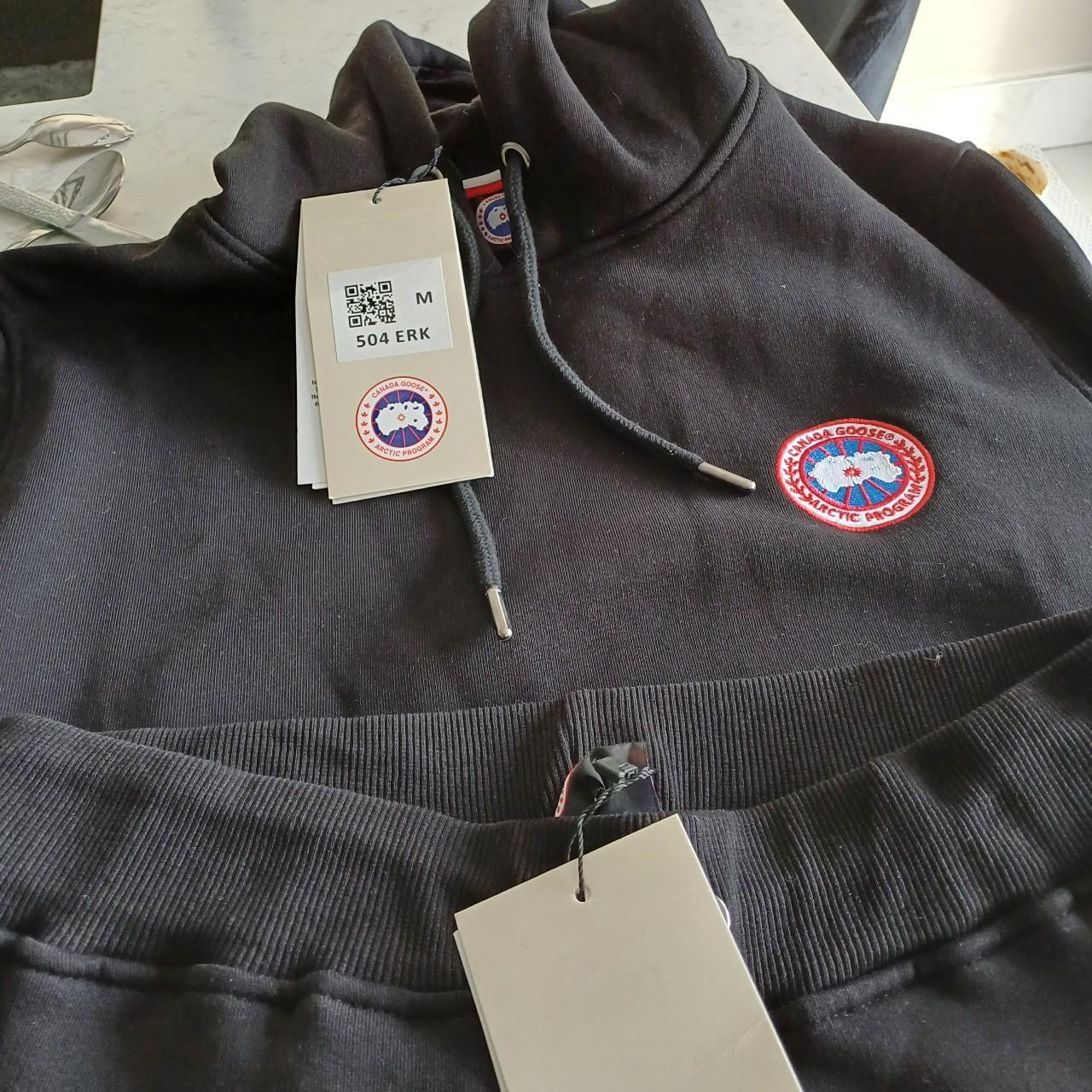 Canada goose tracksuit hoodie size Medium bottoms