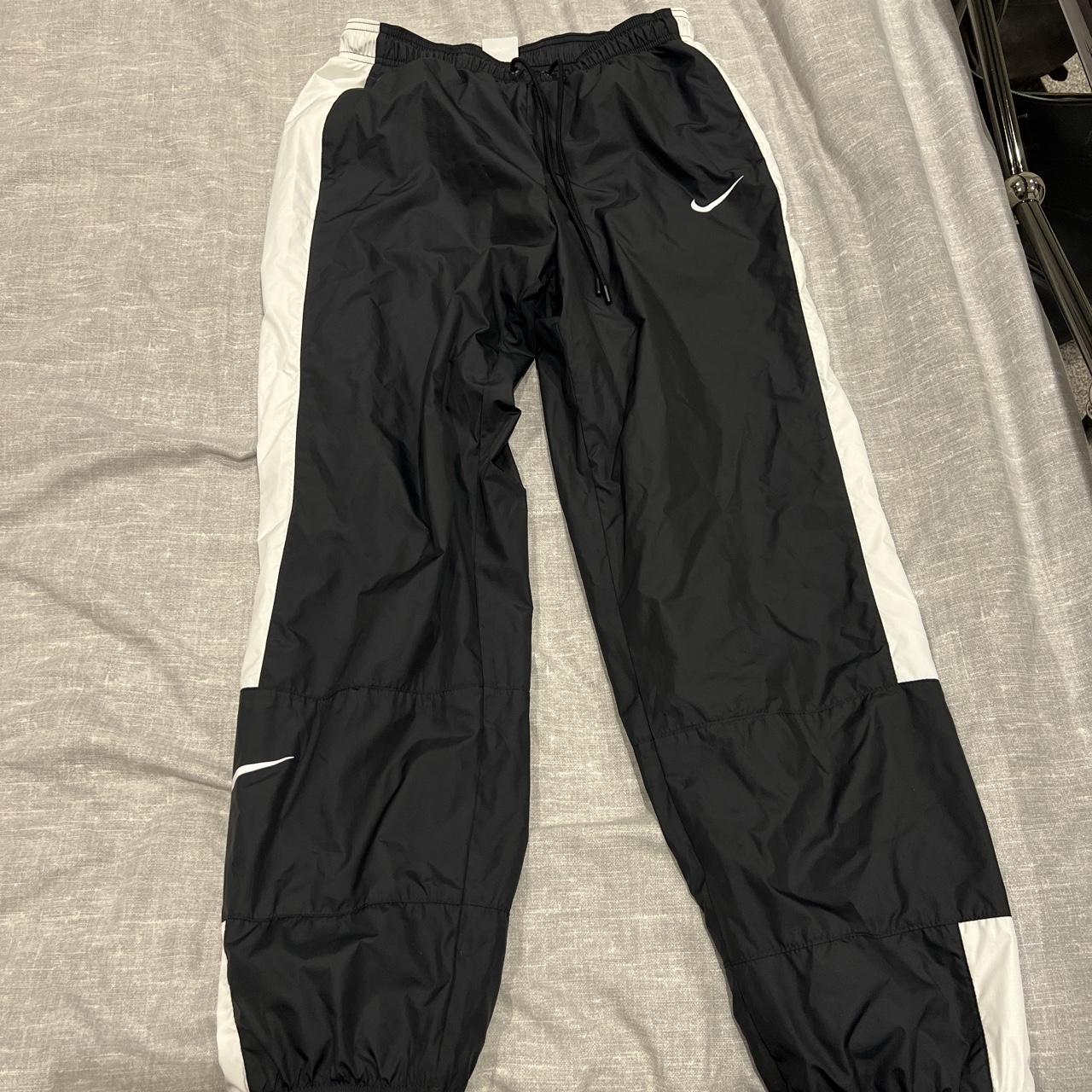 waterproof joggers nike