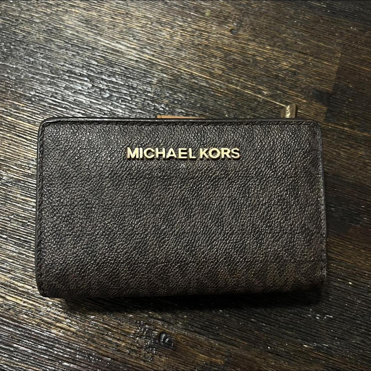 Michael Kors Wristlet wallet! #michaelkors #wallet - Depop