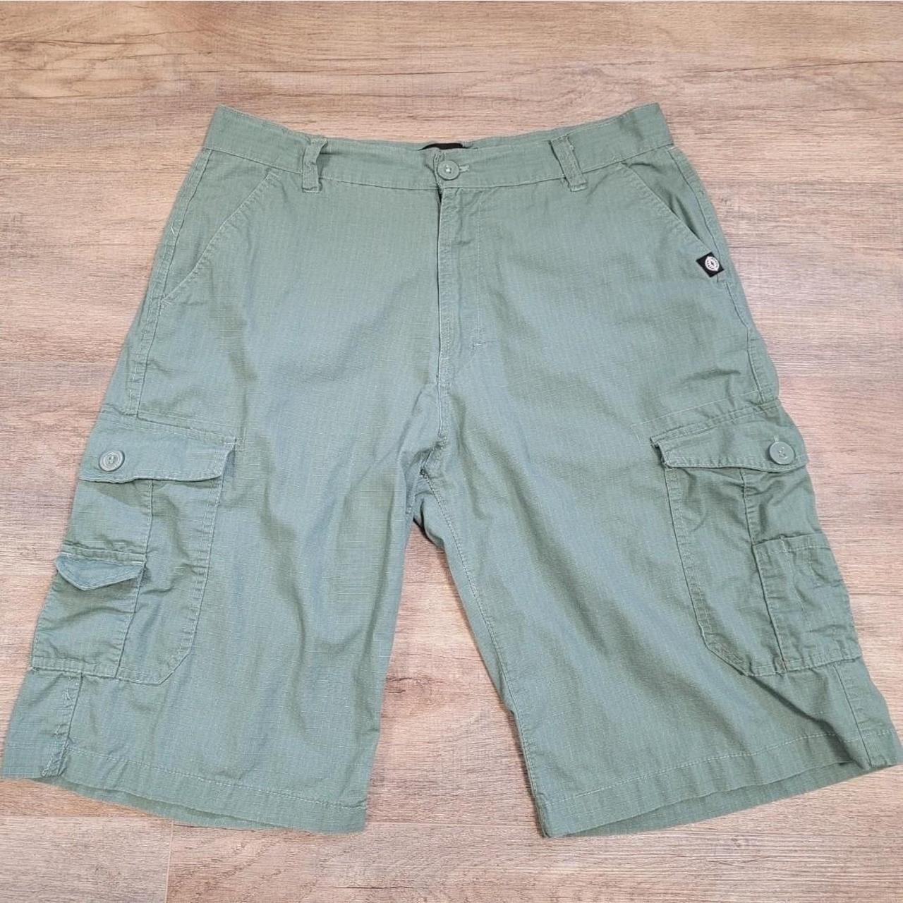 Akademiks sales cargo shorts