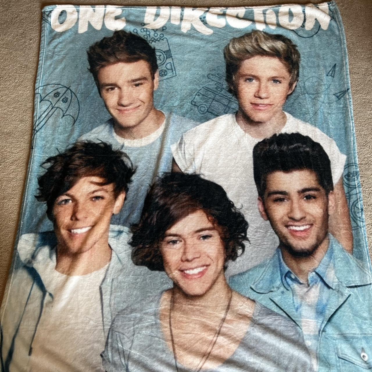 One Direction blanket 50x40in onedirection... Depop