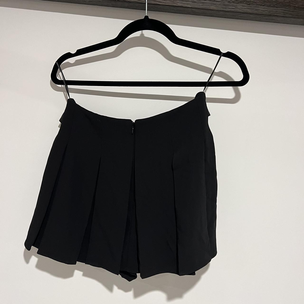 Amanda Uprichard pleated skirt w belt Size... Depop