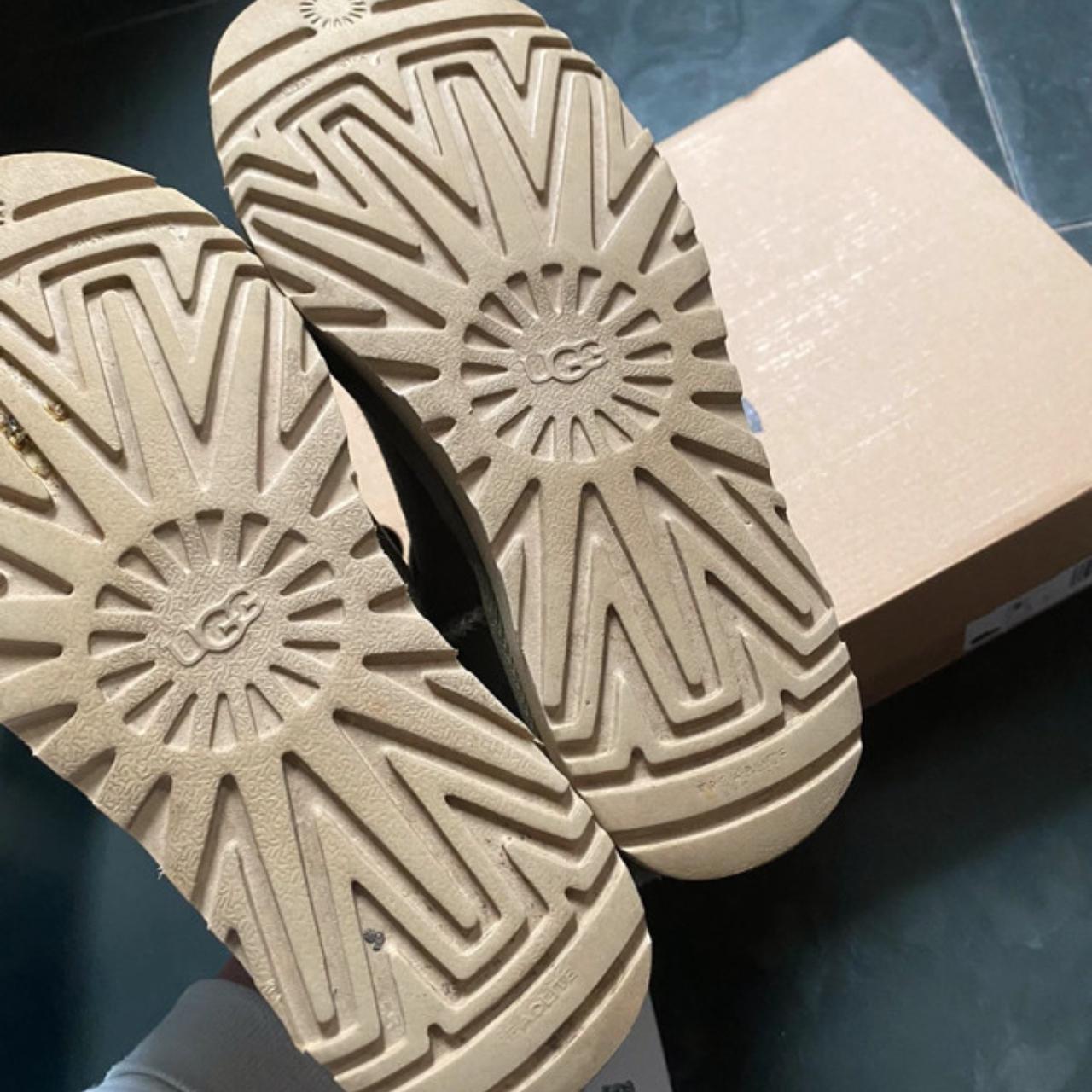 Olive green ultra mini uggs size 3 Depop