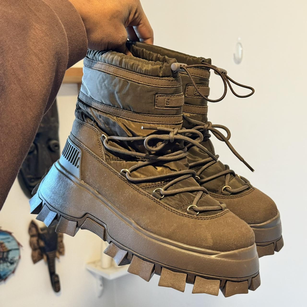 columbia brown hiking boots