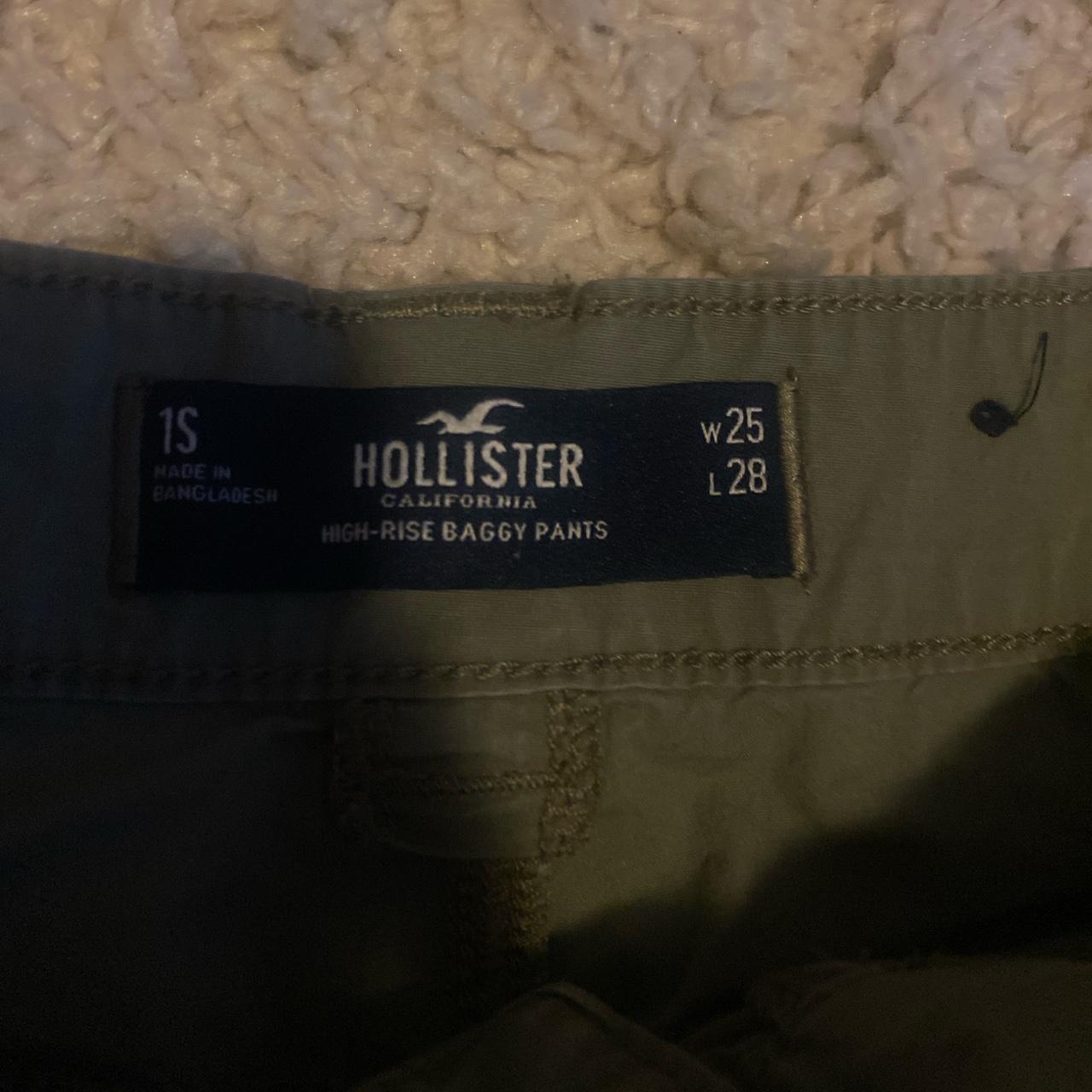 army green high-rise baggy hollister cargos W:25 L:28 - Depop