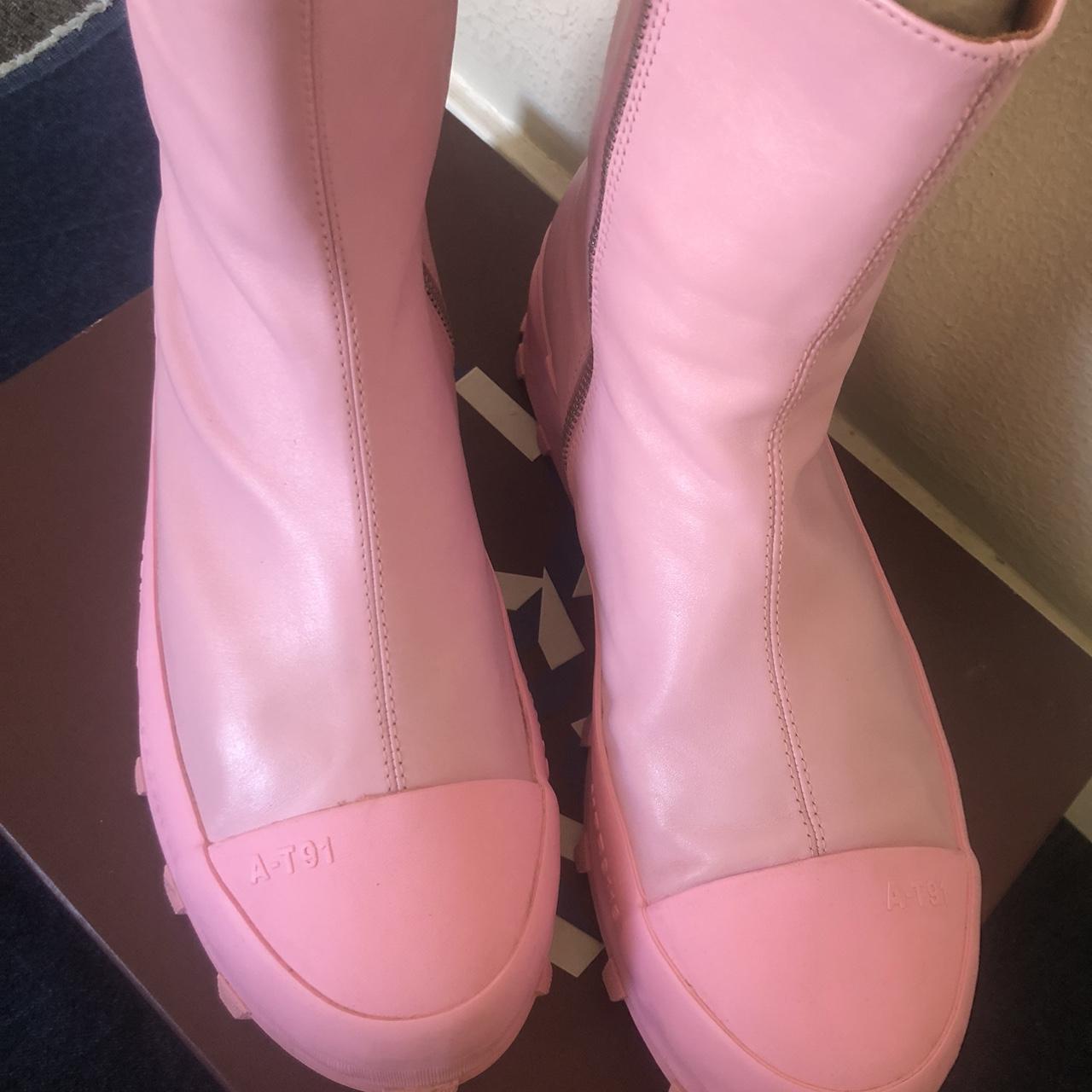 CamperLab Men's Pink Boots (3)