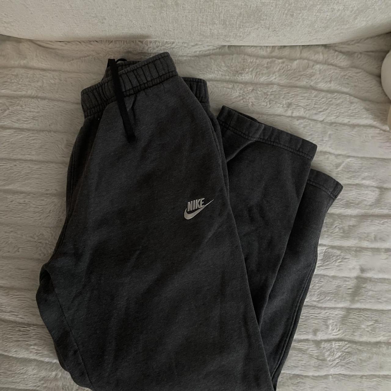 mens nike dark grey sweatpants