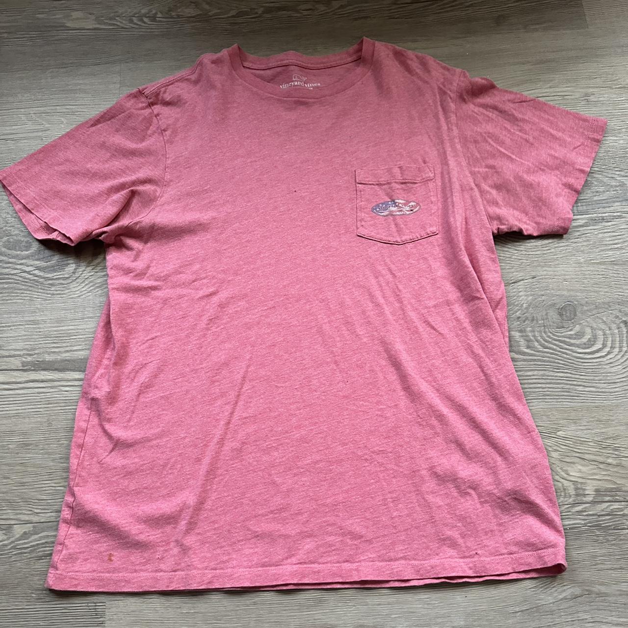 Vineyard Vines Men's Red T-shirt | Depop