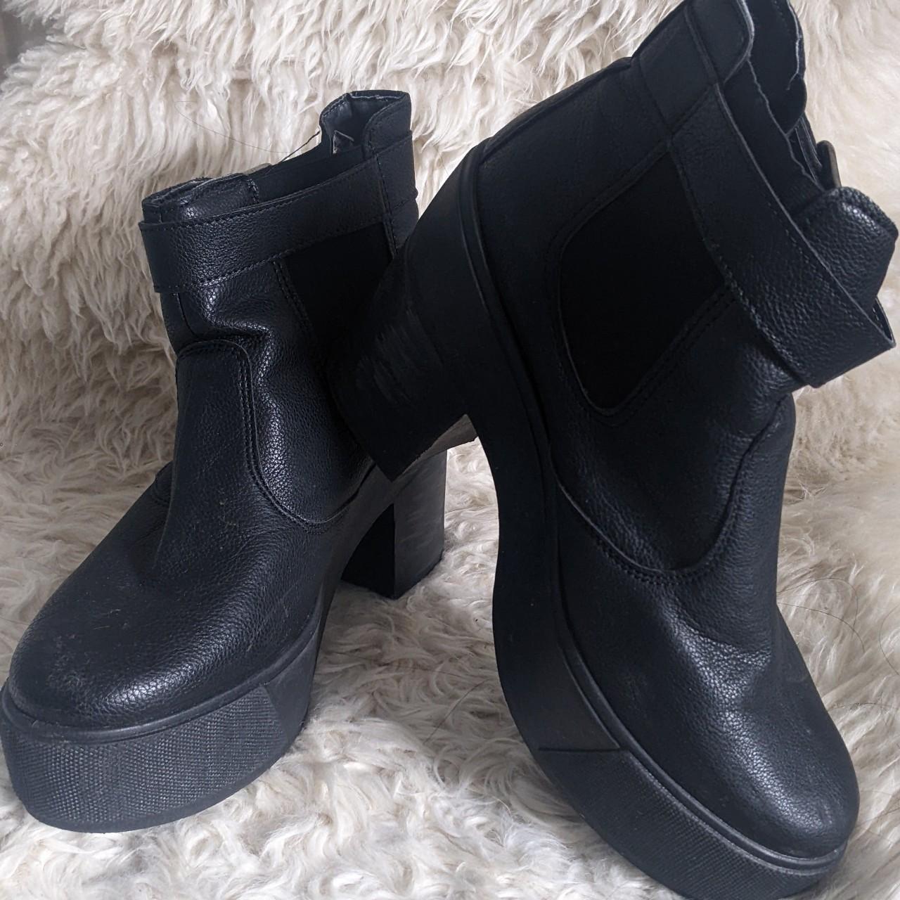 River Island Women's Black Boots | Depop