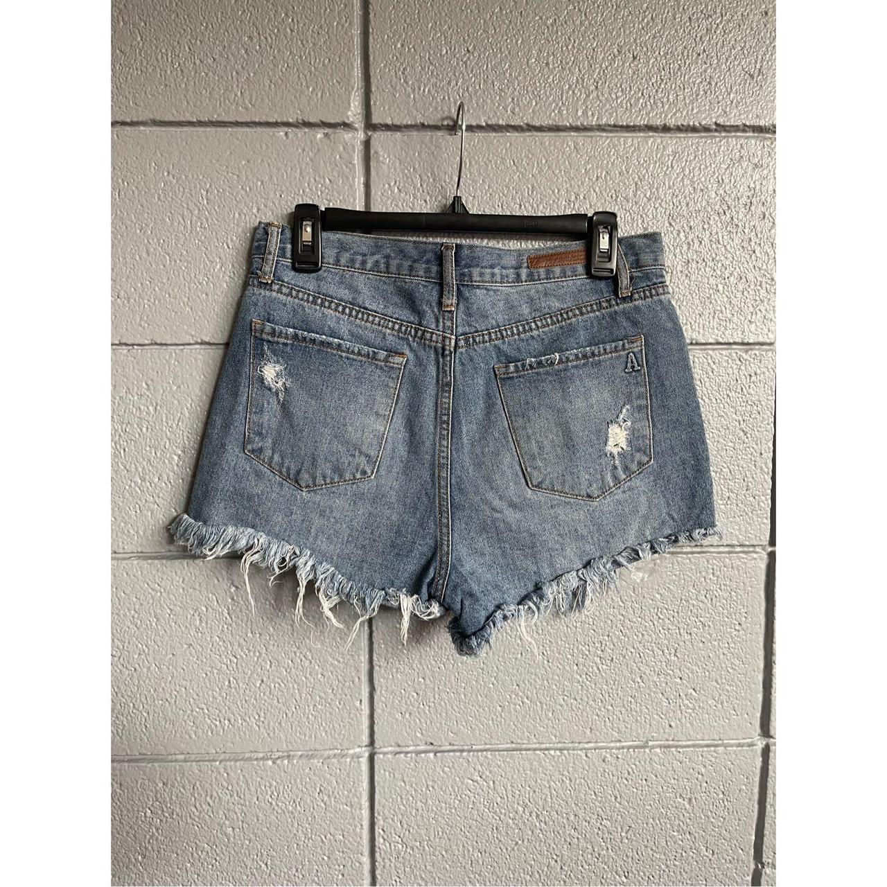 Articles of sale society shorts