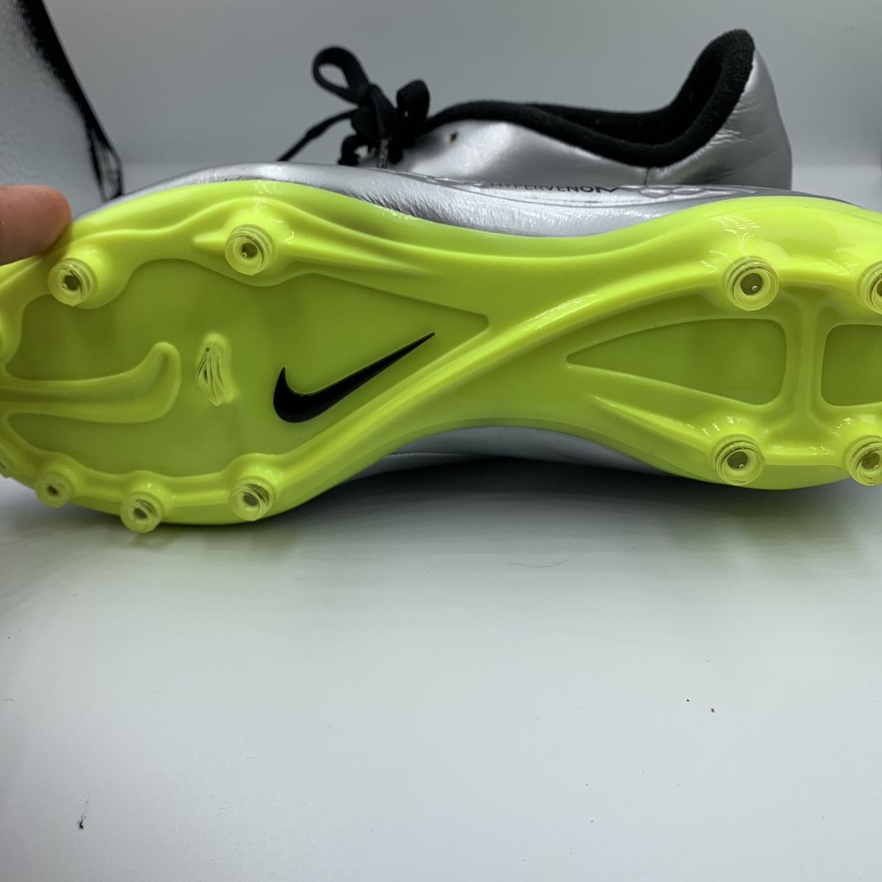 hypervenom phelon soccer cleats