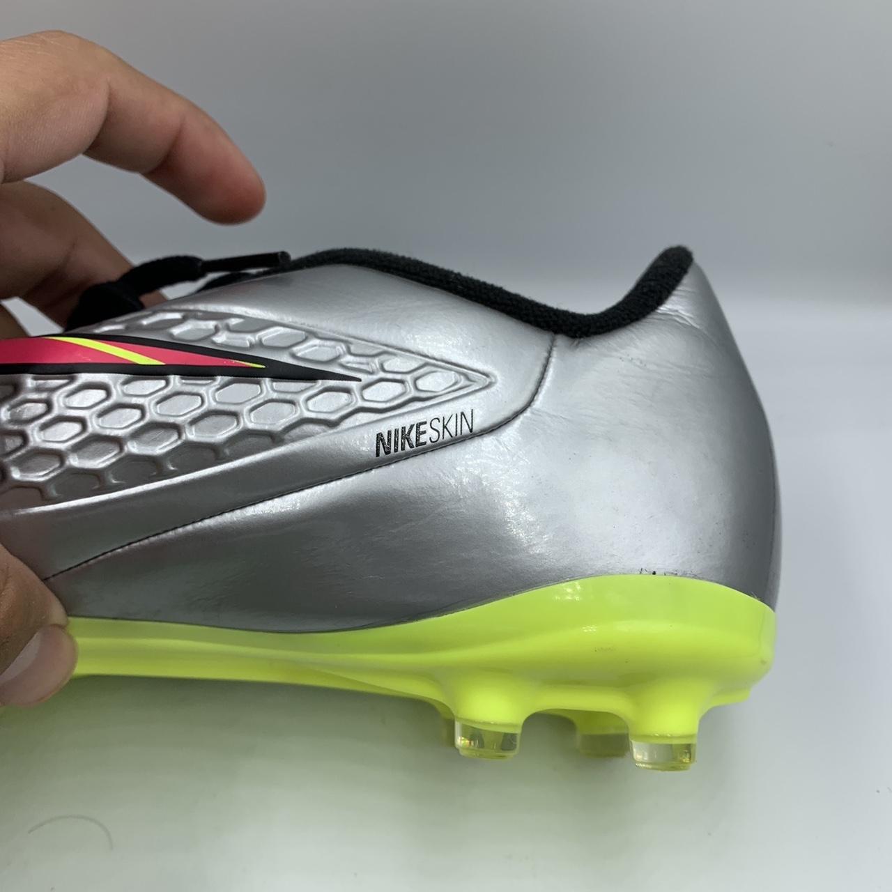 hypervenom phelon soccer cleats