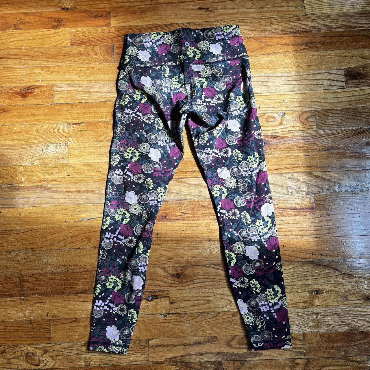 Lulu Lemon Leggings Flower print Lululemon - Depop