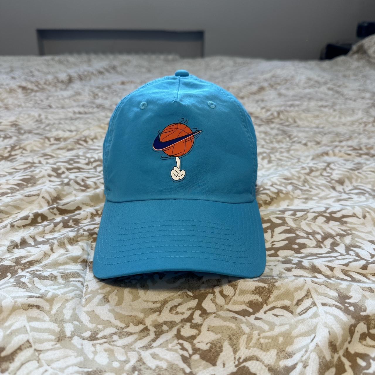 looney tunes nike hat