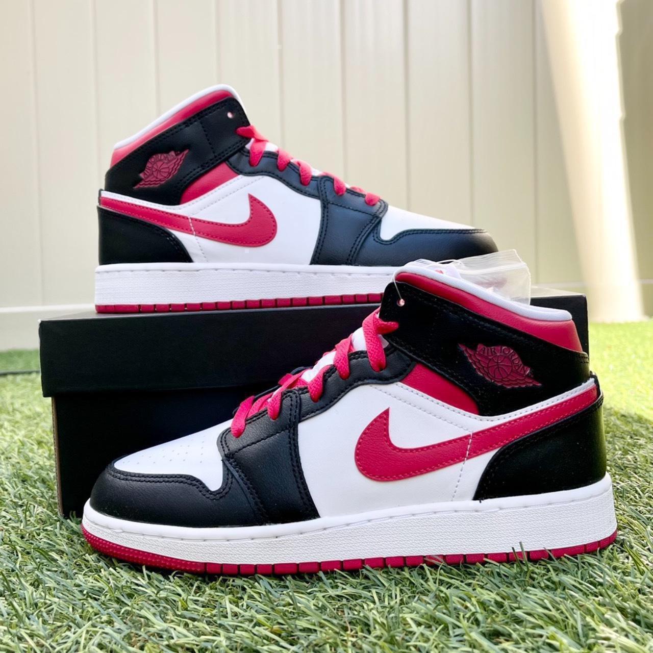 Air Jordan 1 Mid White Very Berry Red shops Black GS Shoes