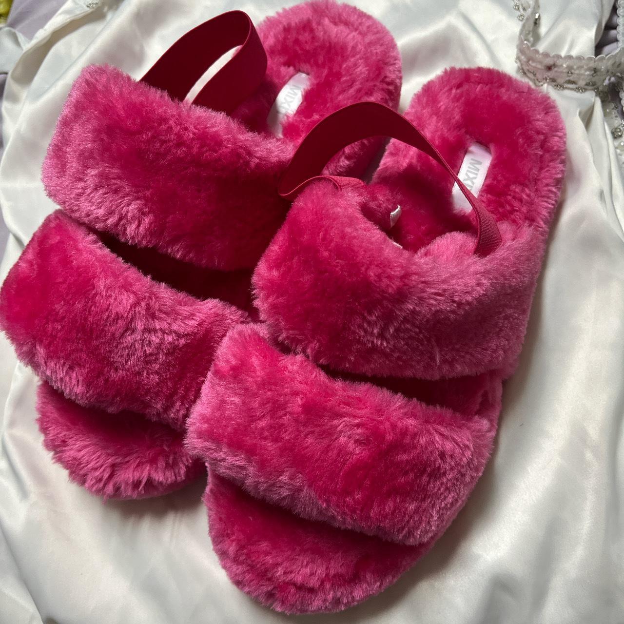 Pink fuzzy slides - Depop