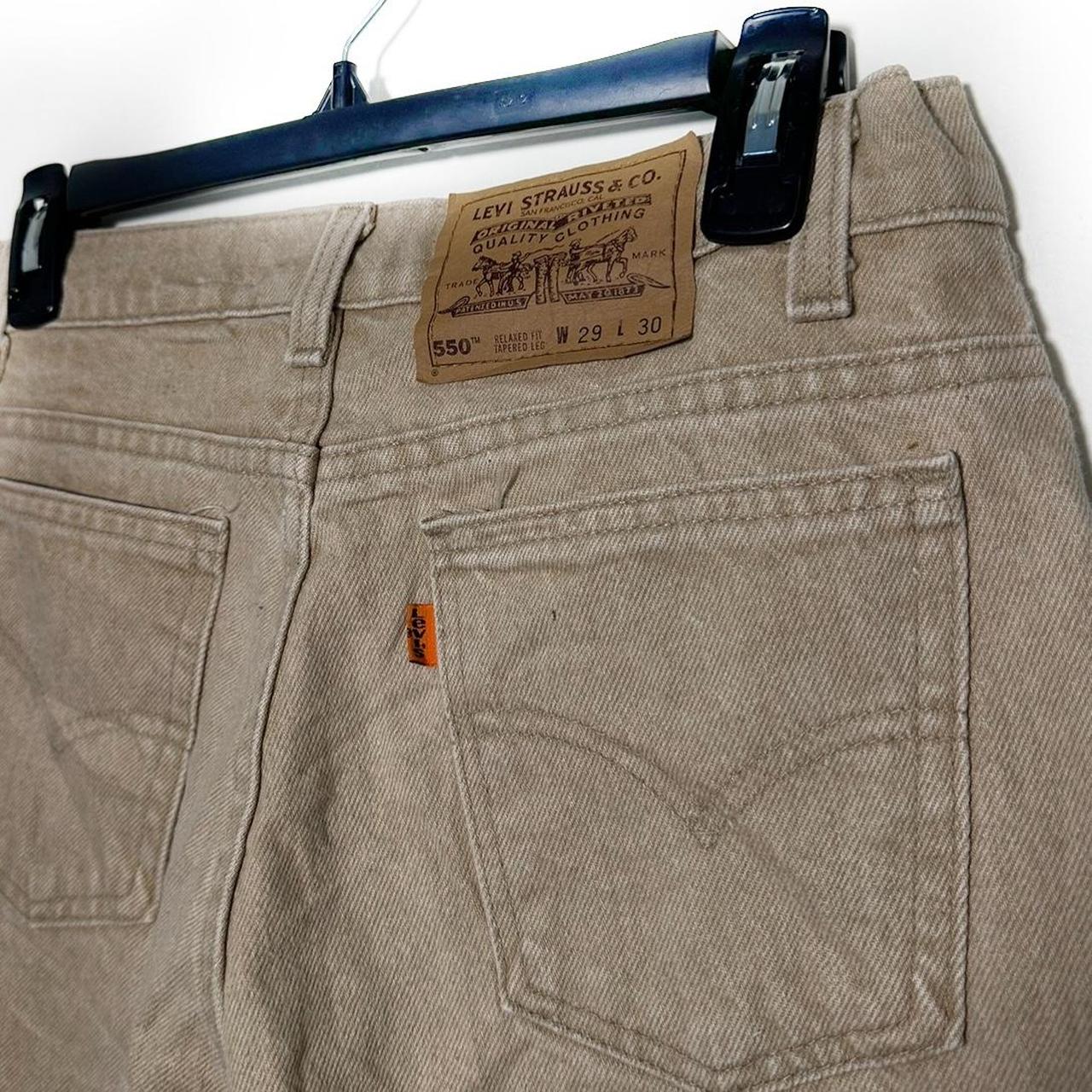 Levi's Women's Tan Jeans Depop