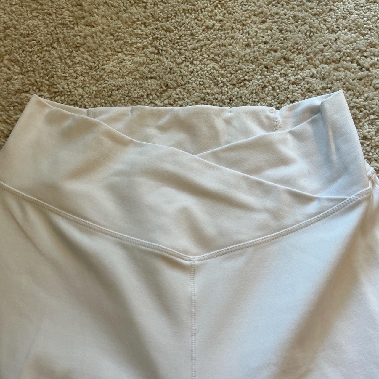 Halara White Crossover High Waisted Back Pocket