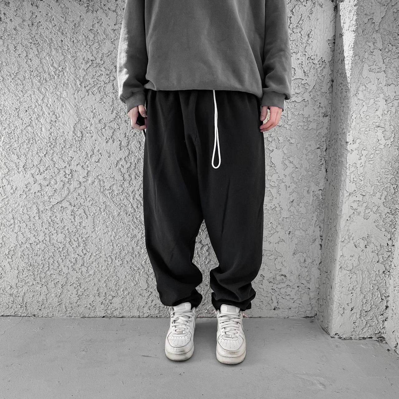 Fruit of the Loom Men's Black Joggers-tracksuits | Depop