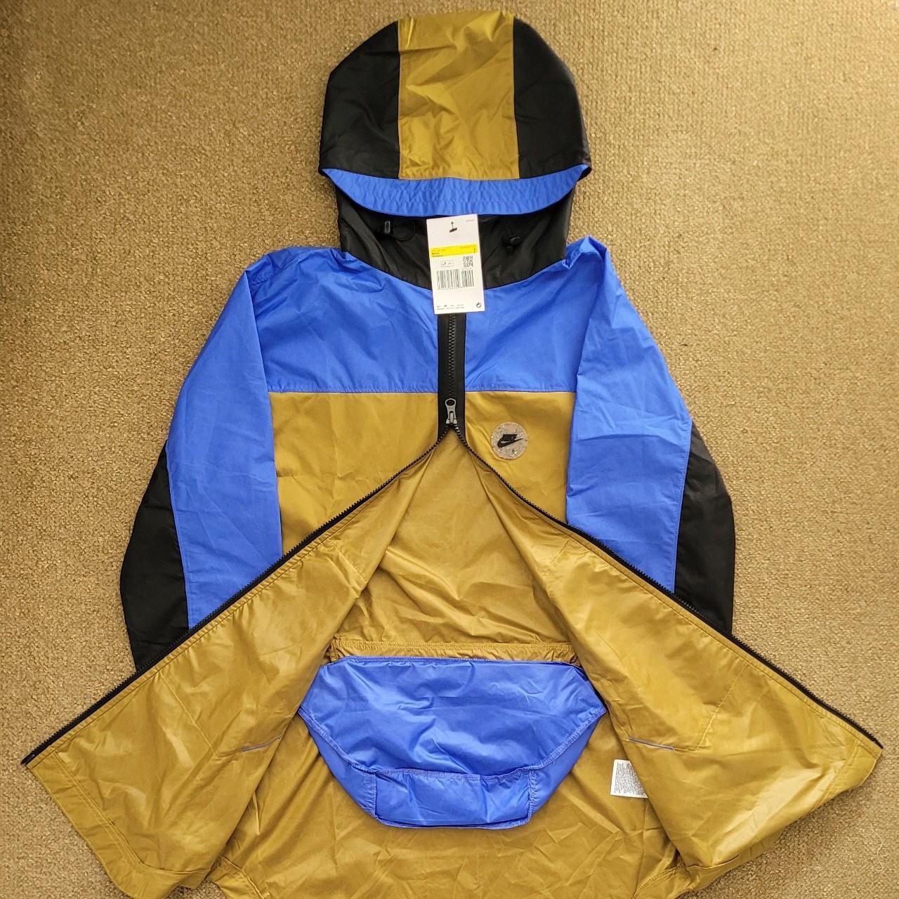 Nike Packable Fanorak Jacket that converts into a. Depop