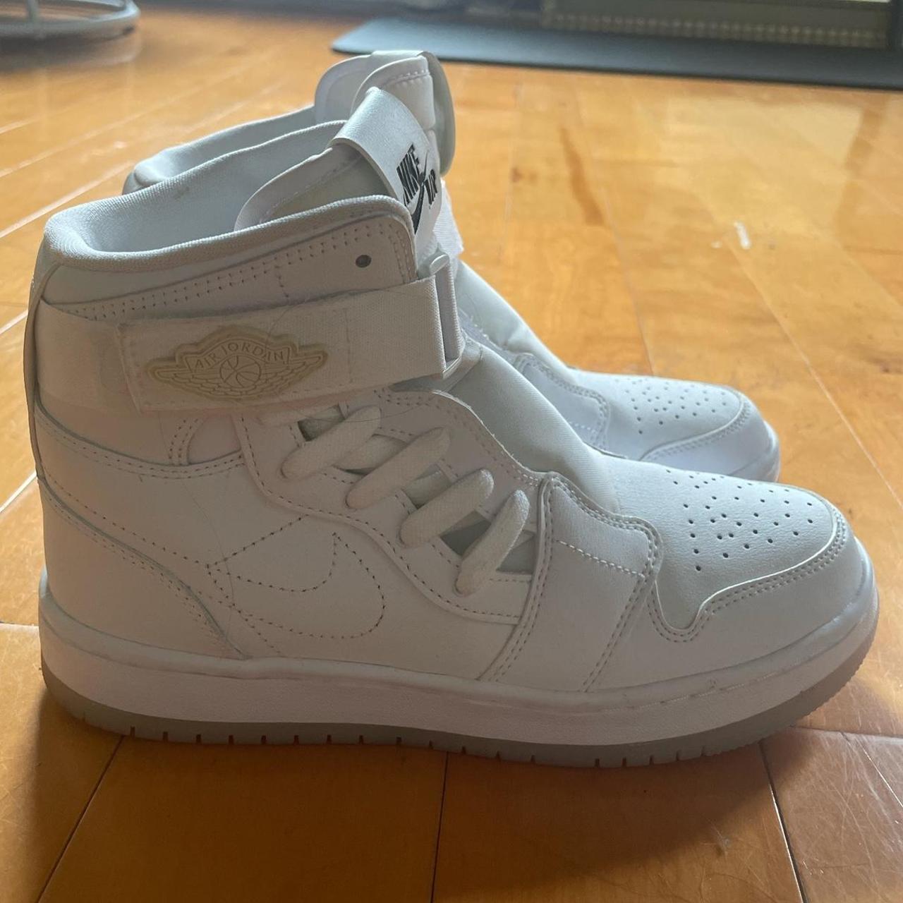jordan aj 1 nova women's