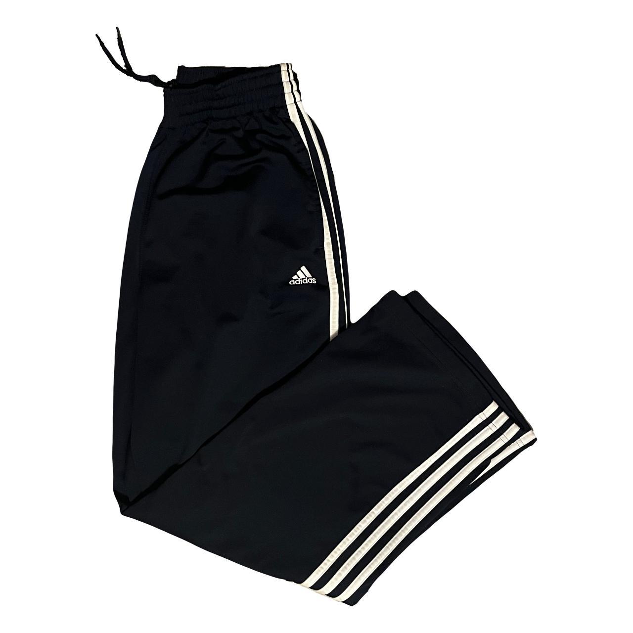 Adidas Women's White and Navy Joggerstracksuits Depop