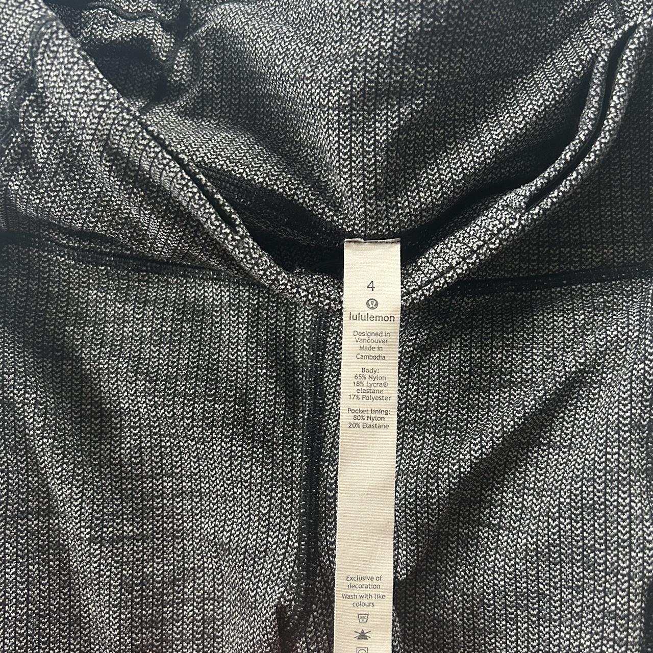 Lululemon leggings gray-ish color worn like twice - Depop